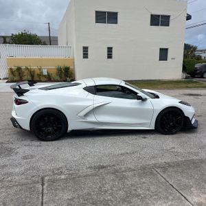 CHEVROLET CORVETTE STINGRAY - 10