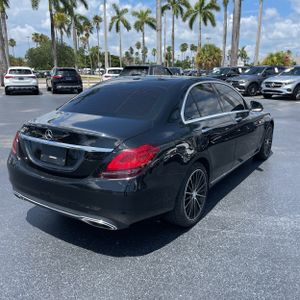 صورة 8 لـ 2021 Mercedes-BENZ C-CLASS