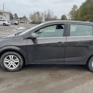 CHEVROLET SONIC LT AUTO - 4