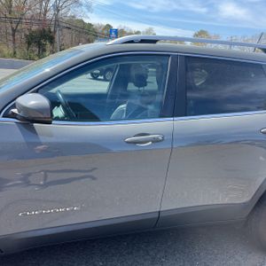 JEEP CHEROKEE LIMITED - 4