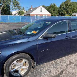 2017 Chevrolet MALIBU LS — фото 2