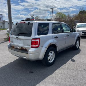 FORD ESCAPE XLT - 8