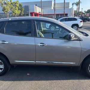 2011 Nissan ROGUE S — миниатюра 11