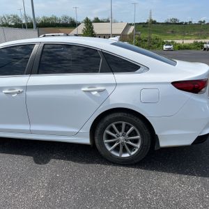 HYUNDAI SONATA SE - 6