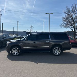 CADILLAC ESCALADE ESV LUXURY - 3