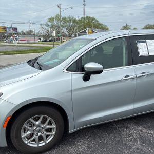 CHRYSLER VOYAGER LX - 2