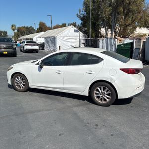 2016 Mazda MAZDA3 I SPORT photo 3