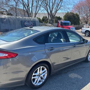 FORD FUSION SE - 9