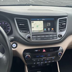 2017 Hyundai TUCSON LIMITED — фото 37