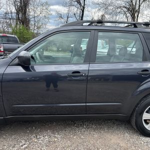 SUBARU FORESTER X - 4