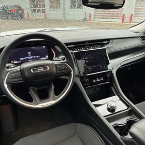 صورة 37 لـ 2023 JEEP GRAND CHEROKEE LAREDO X