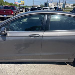 FORD FUSION SE - 4
