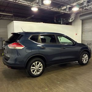 2016 Nissan ROGUE S — фото 10