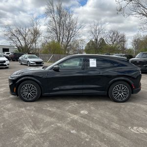 FORD MUSTANG MACH-E PREMIUM - 3