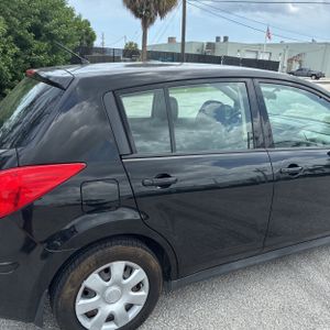 2011 Nissan VERSA 1.8S — фото 9