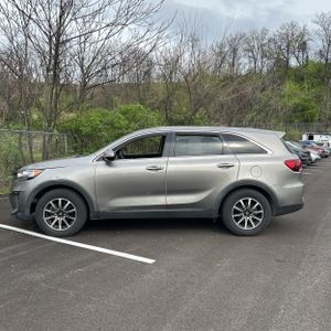 KIA SORENTO LX V6 - 3