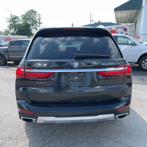 صورة 7 لـ 2020 BMW X7 XDRIVE40I