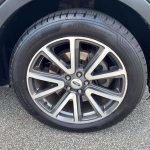 صورة مصغرة 20 لـ 2015 FORD EXPLORER XLT