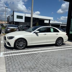 2022 Mercedes-BENZ E-CLASS 照片 3