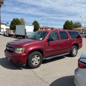 CHEVROLET SUBURBAN LS - 3