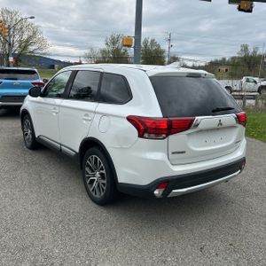 MITSUBISHI OUTLANDER ES - 5