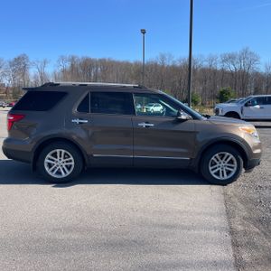 FORD EXPLORER XLT - 10