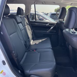صورة مصغرة 35 لـ 2017 Lexus GX 460 BASE