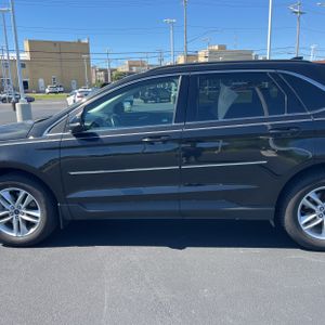 FORD EDGE SEL - 4