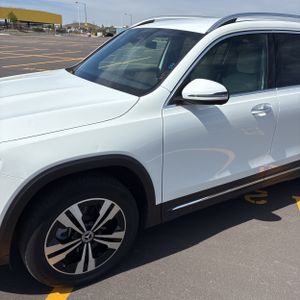 MERCEDES-BENZ GLB - 2