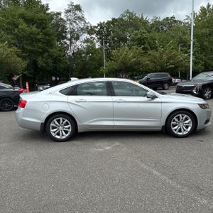 2017 Chevrolet IMPALA LT — фото 10