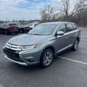 MITSUBISHI OUTLANDER SE - 1