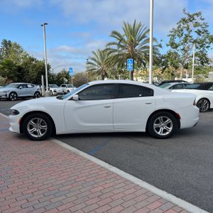 DODGE CHARGER SE - 3