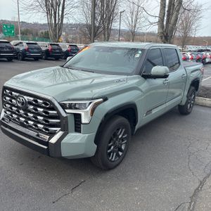 Toyota Tundra Platinum HV - 1
