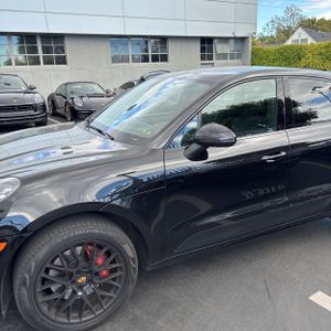 PORSCHE MACAN GTS - 2