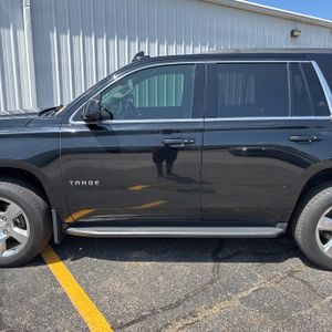 2017 Chevrolet TAHOE LT — фото 4