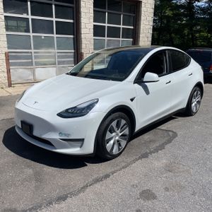 TESLA MODEL Y LONG RANGE - 1