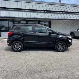 FORD ECOSPORT S - 10