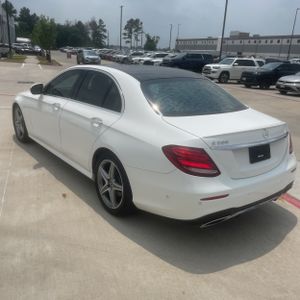 MERCEDES-BENZ E-CLASS - 5