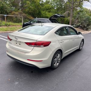 HYUNDAI ELANTRA VALUE EDITION - 8