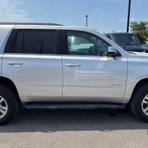 2019 Chevrolet TAHOE LT — фото 11