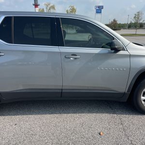 2023 Chevrolet TRAVERSE LS — миниатюра 11