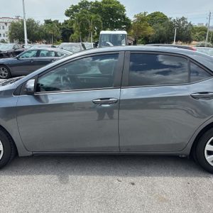 2014 Toyota COROLLA LE photo 4
