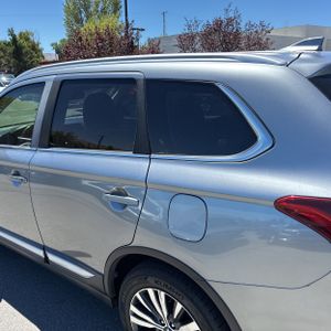 صورة 6 لـ 2020 Mitsubishi OUTLANDER SEL