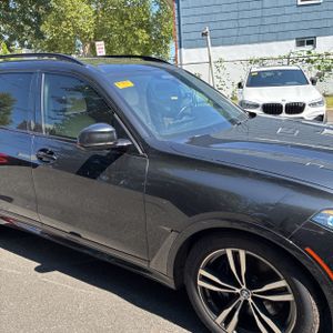 صورة 13 لـ 2021 BMW X7 M50I