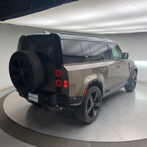 صورة 8 لـ 2024 LAND Rover DEFENDER 110 P400 X-DYNAMIC SE
