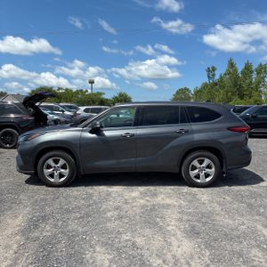 2022 Toyota HIGHLANDER L photo 3