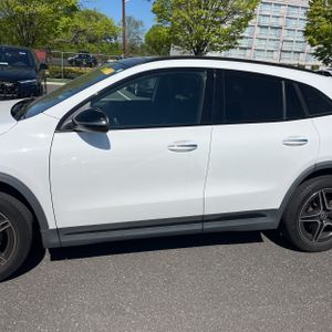 MERCEDES-BENZ GLA - 3