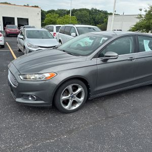 FORD FUSION SE - 2