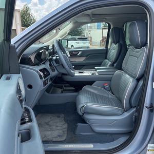 2024 Lincoln NAVIGATOR BLACK LABEL 照片 31