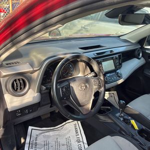 صورة 37 لـ 2018 Toyota RAV4 XLE